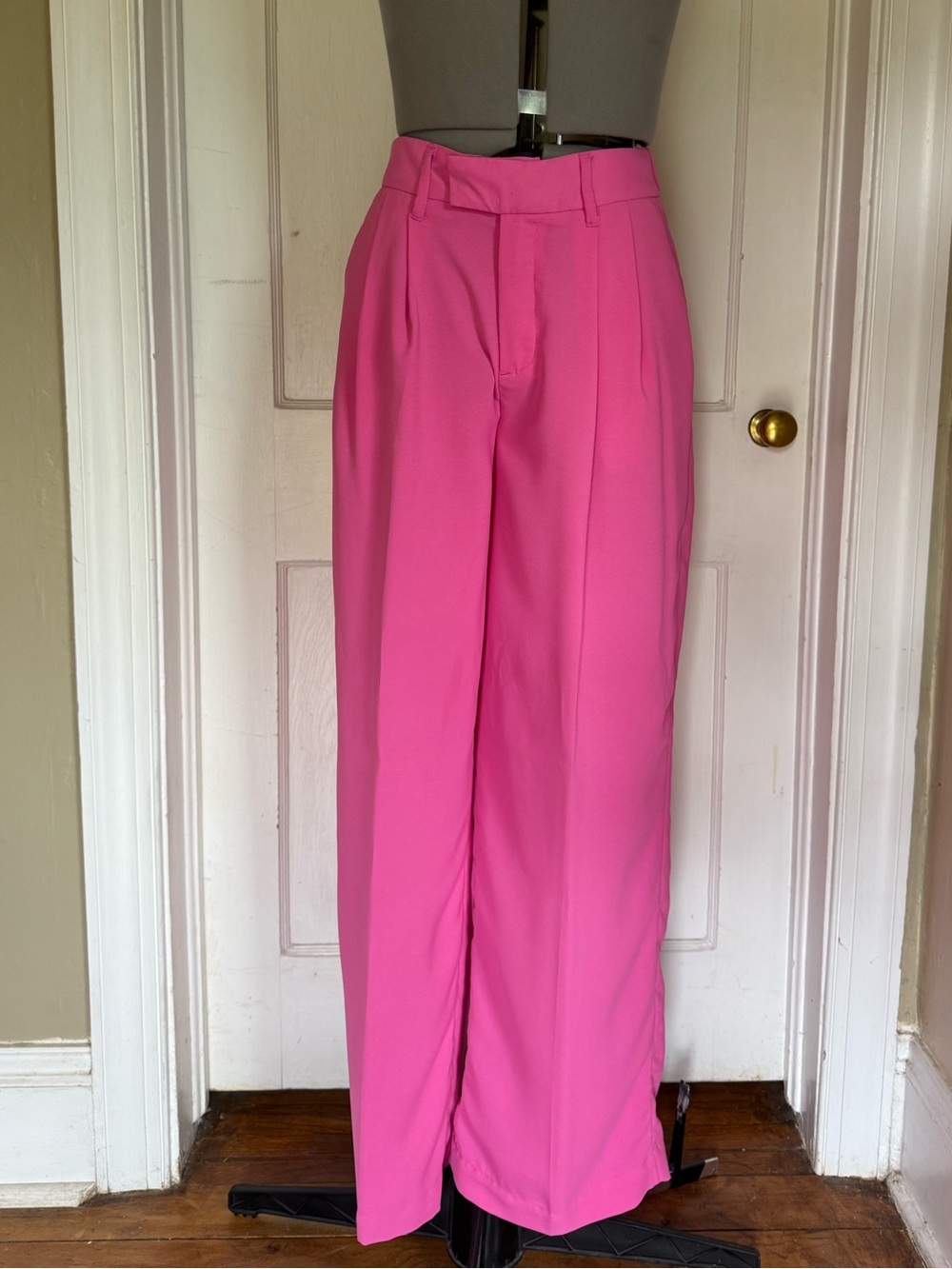 Bubblegum pink wide leg trouser
